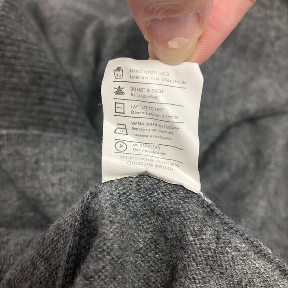 Vince 100% Cashmere Gray Sweater Size S Boat Neck - Picture 7 of 7